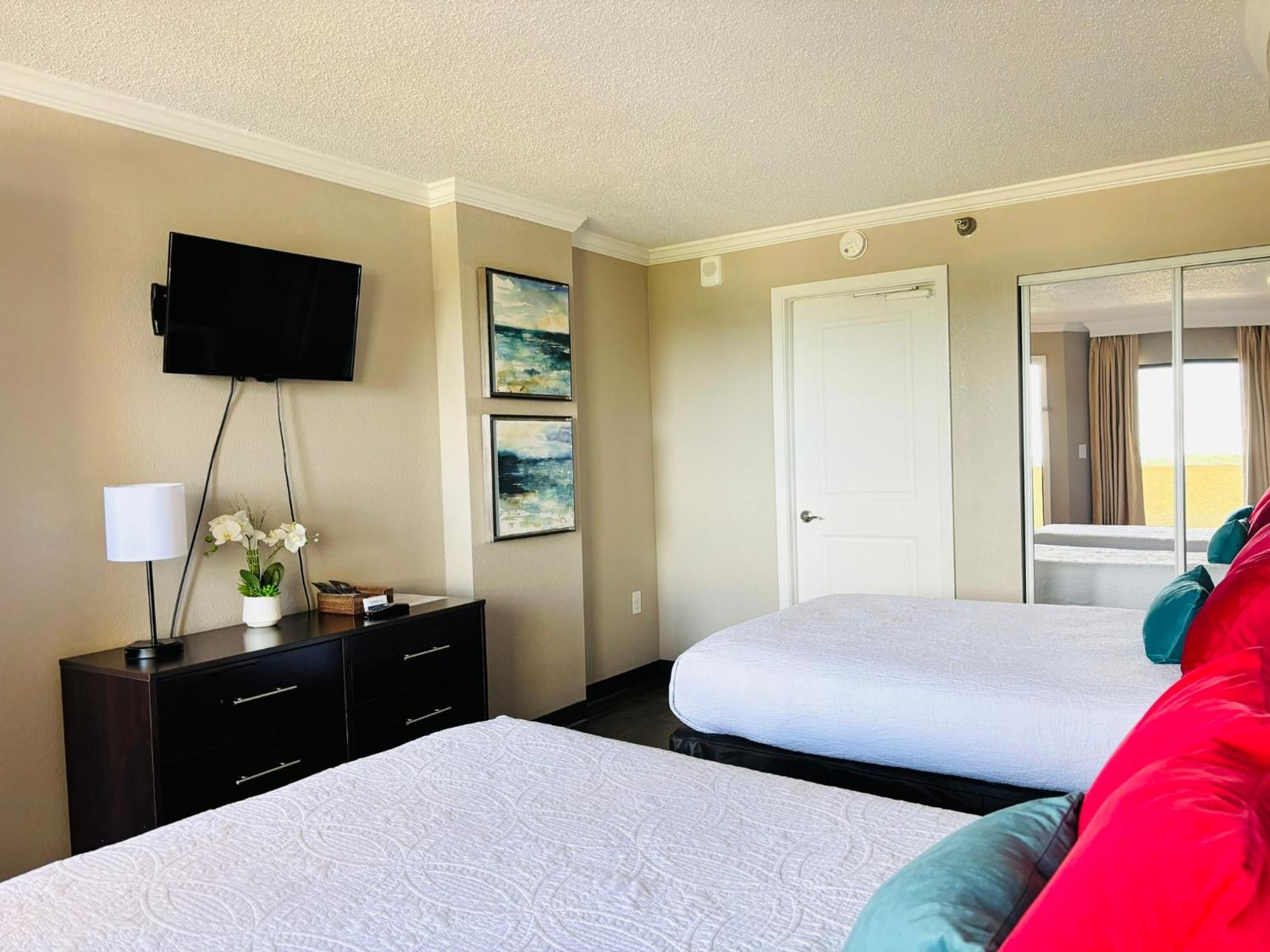 Azure Bliss Oceanfront Condo Sleeps 6 Myrtle Beach Exterior photo